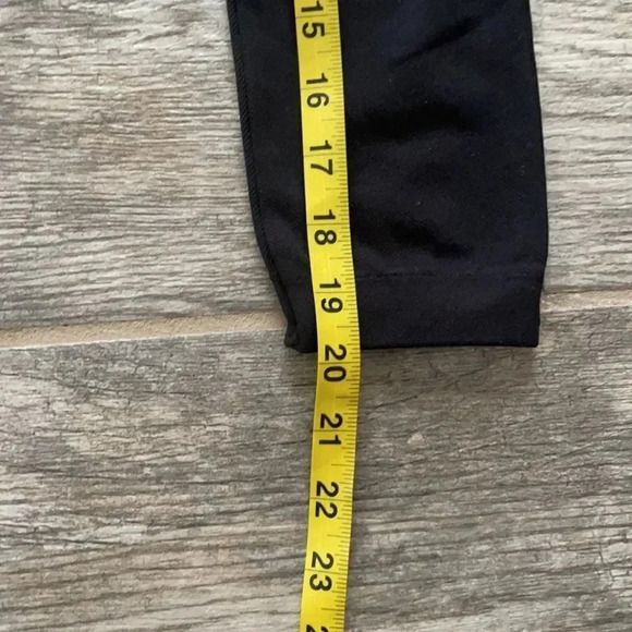 Spanx Black Lamn Cropped 20099R  Leggings, women’s size Small (2-4) - Picture 7 of 13